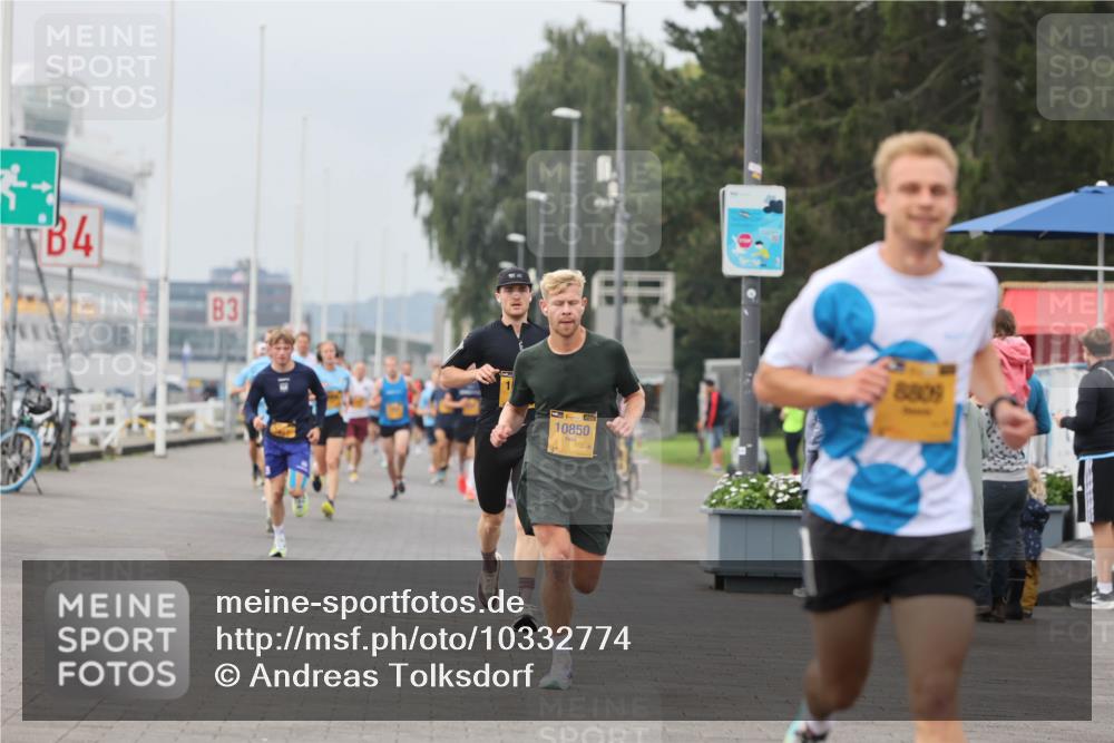 13.09.2026 - Kiel Lauf Andreas Tolksdorf http://msf.ph/oto/10332774 13.09.2026 09:51:44 Kiellinie 84, 83, 10850, 8809 meine-sportfotos.de