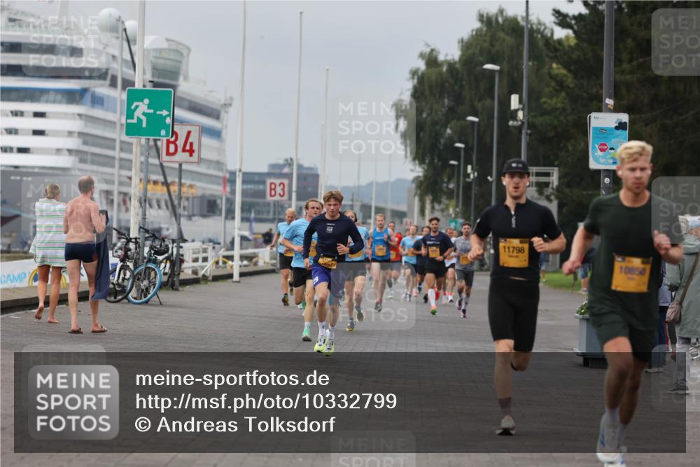 13.09.2026 - Kiel Lauf Andreas Tolksdorf http://msf.ph/oto/10332799 13.09.2026 09:51:45 Kiellinie 4, 3, 11798, 10850 meine-sportfotos.de