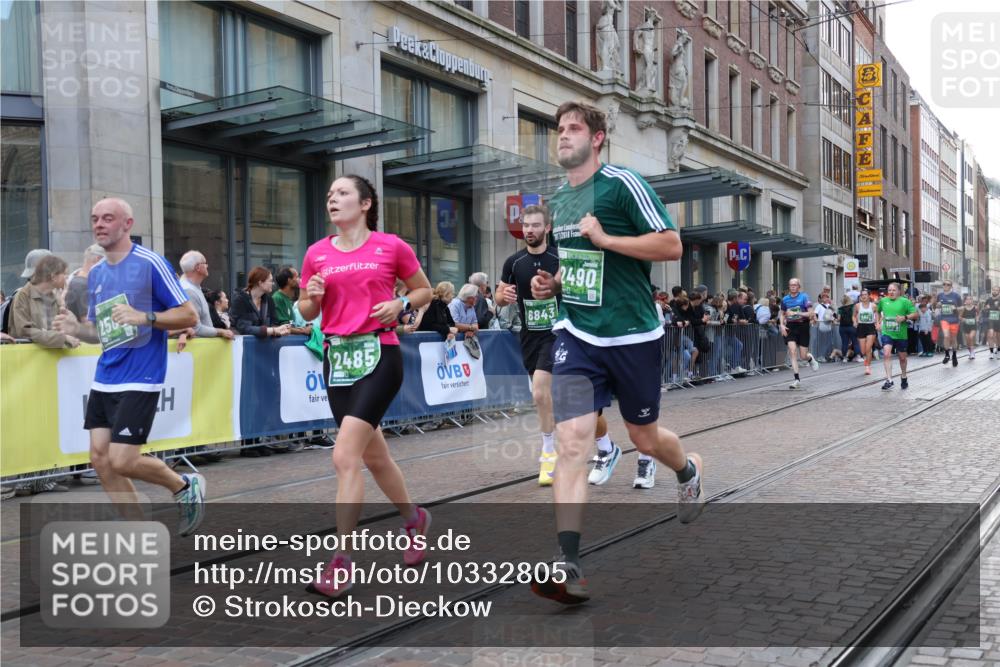 13.09.2026 - 21. swb-Marathon Bremen Strokosch-Dieckow http://msf.ph/oto/10332805 13.09.2026 13:23:22 Ziel 135, 672, 2288, 2371, 2409, 2485, 2490, 2560, 2627, 3078, 3138, 3173, 3642, 3856, 3861, 3939, 4601, 4671, 5011, 5116, 5231, 5908, 6157, 6332, 6648, 6843, 6848, 7216, 7475, 8095, 8290, 8560, 9088, 9196, 10115, 1809, 1900, 1935, 2306, 2367, 2427, 2827, 2899, 2914, 2961, 3098, 3233, 3374, 3531, 3729, 3861, 3920, 5114, 5820, 5821, 6923, 8045, 8231, 8304, 8732, 8787, 8819, 8820, 8863, 9436, 9827, 9921, 10127 meine-sportfotos.de