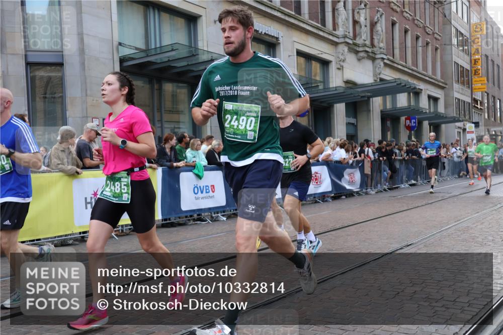13.09.2026 - 21. swb-Marathon Bremen Strokosch-Dieckow http://msf.ph/oto/10332814 13.09.2026 13:23:22 Ziel 135, 672, 2288, 2371, 2409, 2485, 2490, 2560, 2627, 3078, 3138, 3173, 3642, 3856, 3861, 3939, 4601, 4671, 5011, 5116, 5231, 5908, 6157, 6332, 6648, 6843, 6848, 7216, 7475, 8095, 8290, 8560, 9088, 9196, 10115, 1809, 1900, 1935, 2306, 2367, 2427, 2827, 2899, 2914, 2961, 3098, 3233, 3374, 3531, 3729, 3861, 3920, 5114, 5820, 5821, 6923, 8045, 8231, 8304, 8732, 8787, 8819, 8820, 8863, 9436, 9827, 9921, 10127 meine-sportfotos.de