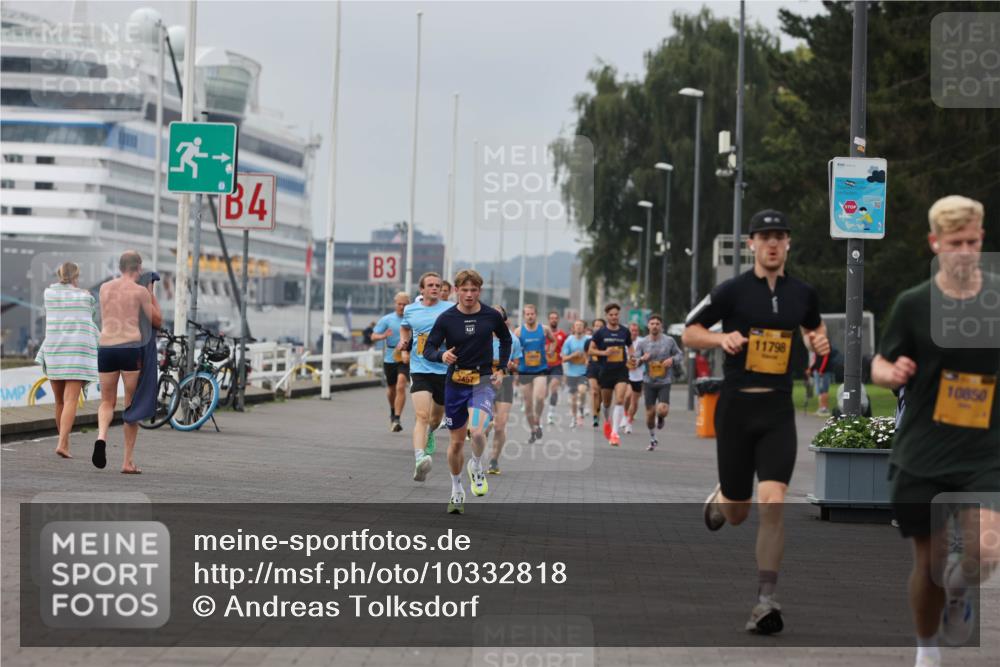 13.09.2026 - Kiel Lauf Andreas Tolksdorf http://msf.ph/oto/10332818 13.09.2026 09:51:46 Kiellinie 3, 84, 3, 2457, 11798, 10850 meine-sportfotos.de
