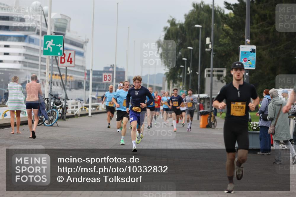 13.09.2026 - Kiel Lauf Andreas Tolksdorf http://msf.ph/oto/10332832 13.09.2026 09:51:46 Kiellinie 4, 3, 29, 457, 11798 meine-sportfotos.de