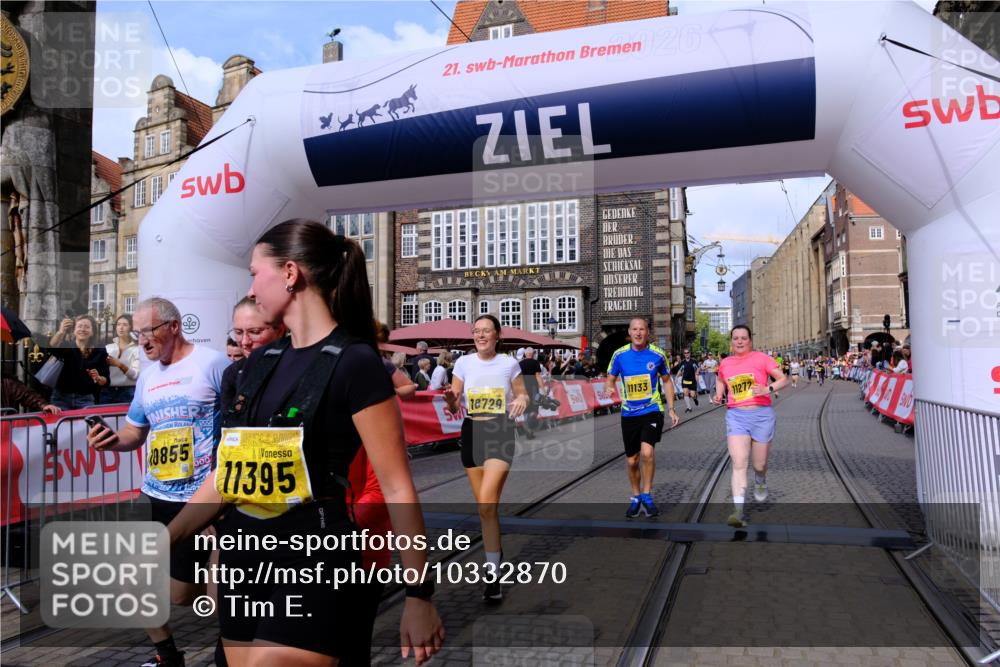 13.09.2026 - 21. swb-Marathon Bremen Tim E. http://msf.ph/oto/10332870 13.09.2026 11:05:09 Ziel 10198, 10283, 10315, 10465, 10481, 10729, 10741, 10850, 10855, 10856, 10940, 10975, 11006, 11133, 11272, 11366, 11395, 11518, 11705, 11757, 11939, 12005, 12235, 12420, 12493, 12495, 12498, 12500, 12502, 12522, 12563 meine-sportfotos.de