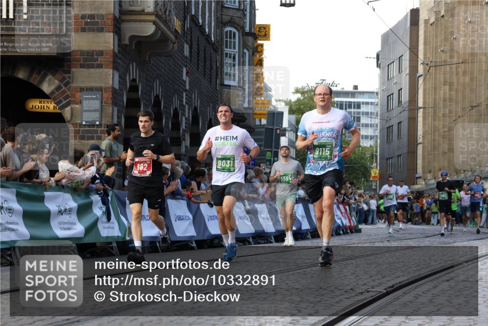 13.09.2026 - 21. swb-Marathon Bremen Strokosch-Dieckow http://msf.ph/oto/10332891 13.09.2026 13:16:15 Ziel 145, 982, 1955, 2623, 2733, 3119, 3149, 3422, 3689, 3836, 3991, 4128, 4823, 5430, 5474, 5588, 5913, 6481, 7307, 7413, 8487, 9122, 9278, 13149, 13249, 755, 792, 1076, 1162, 2604, 5554, 5963, 7053, 7603, 7801, 8171, 8288, 9031, 9115 meine-sportfotos.de