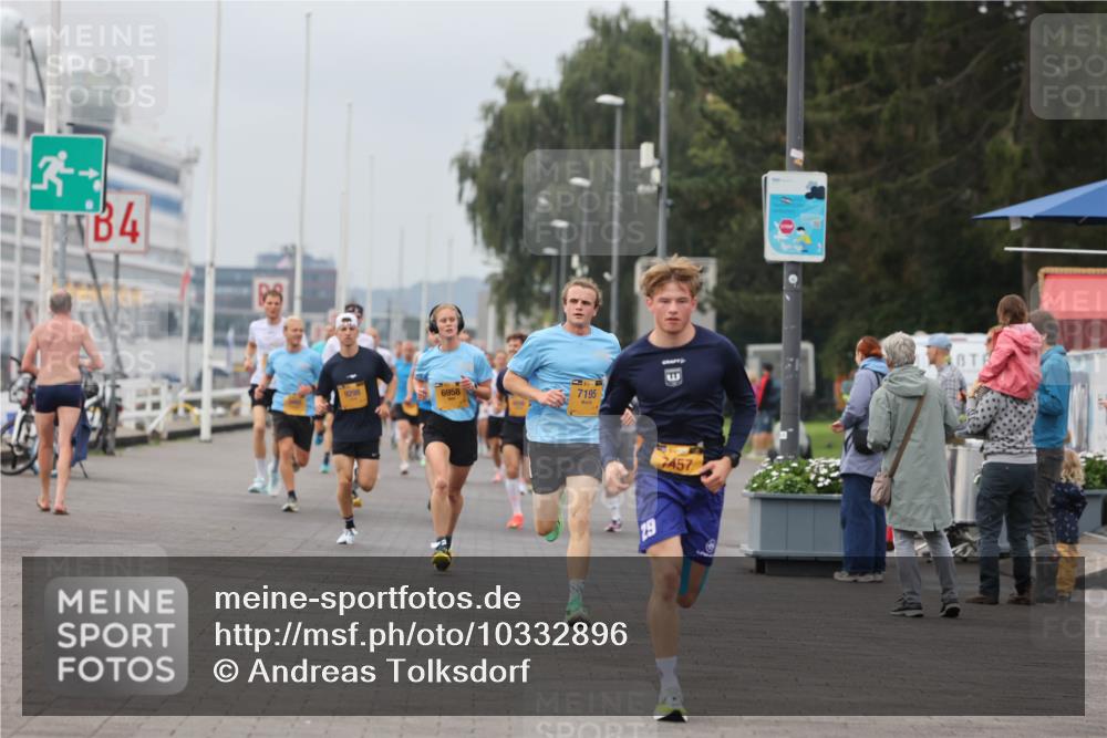13.09.2026 - Kiel Lauf Andreas Tolksdorf http://msf.ph/oto/10332896 13.09.2026 09:51:49 Kiellinie 4, 9298, 6958, 7195, 7457 meine-sportfotos.de