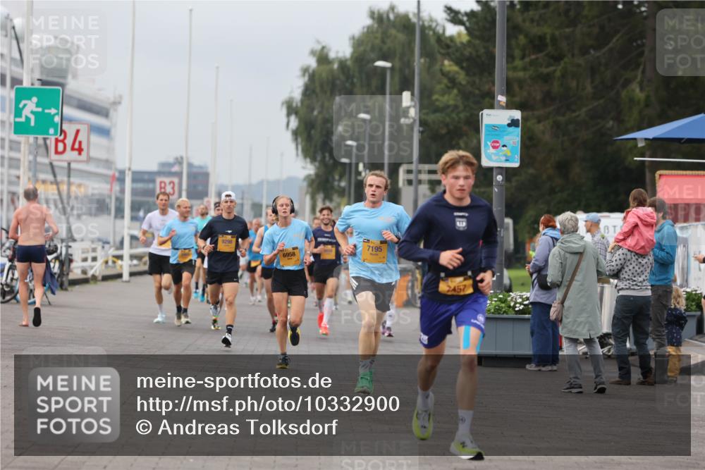 13.09.2026 - Kiel Lauf Andreas Tolksdorf http://msf.ph/oto/10332900 13.09.2026 09:51:49 Kiellinie 4, 83, 9298, 6958, 7195 meine-sportfotos.de