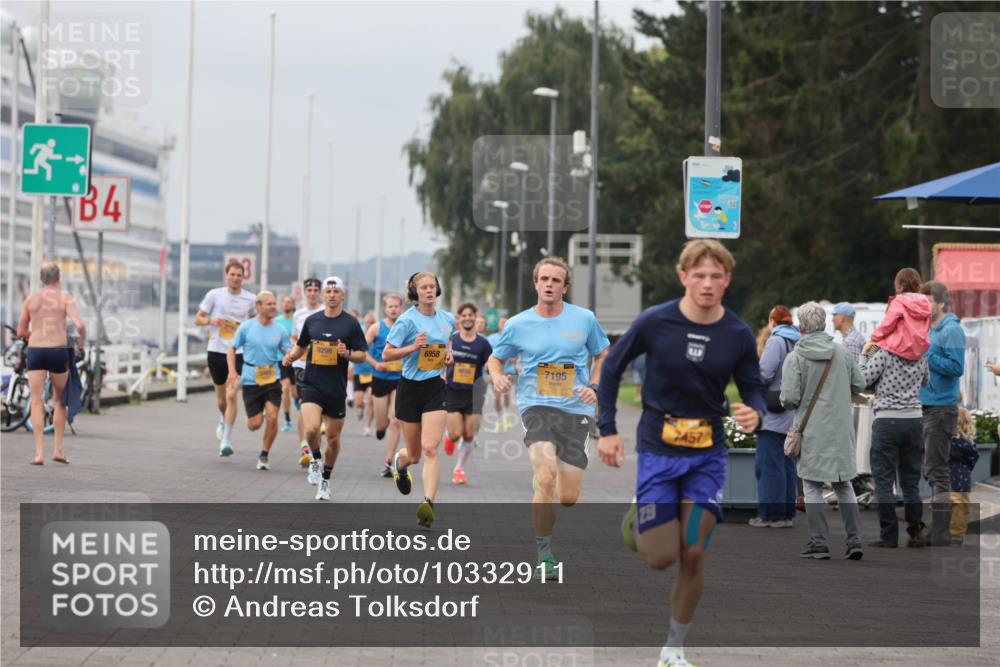 13.09.2026 - Kiel Lauf Andreas Tolksdorf http://msf.ph/oto/10332911 13.09.2026 09:51:49 Kiellinie 4, 9298, 6958, 7195, 29, 7457 meine-sportfotos.de
