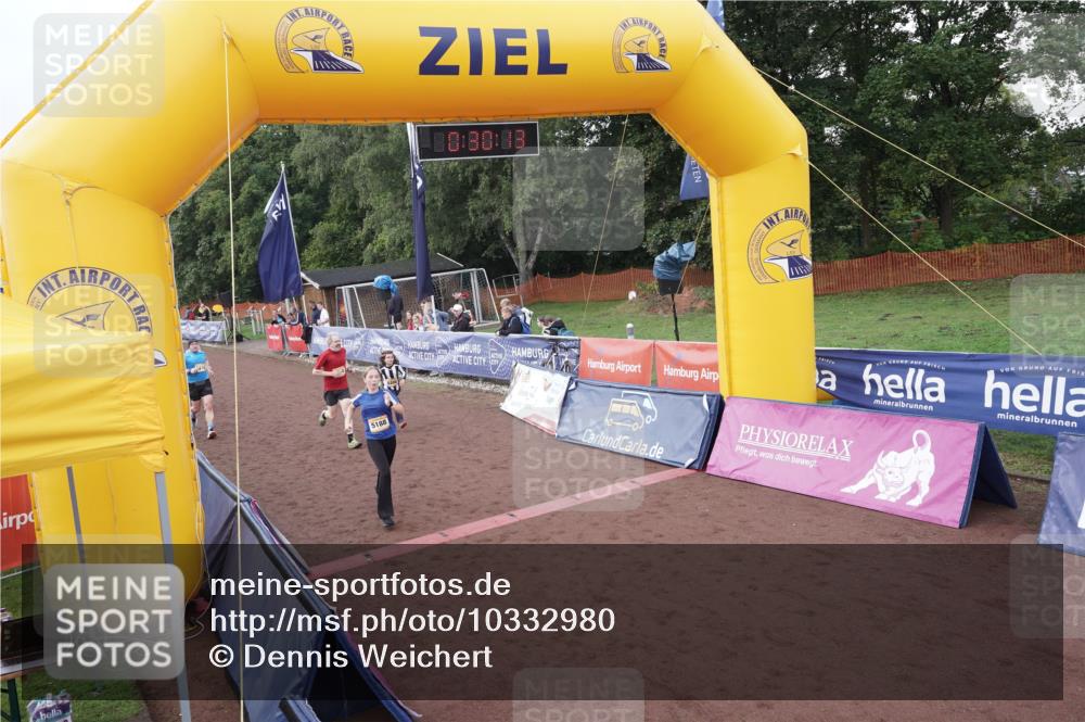13.09.2026 - Airport Race Dennis Weichert http://msf.ph/oto/10332980 13.09.2026 10:30:46 Ziel 4076, 4138, 5142, 5188, 5342 meine-sportfotos.de