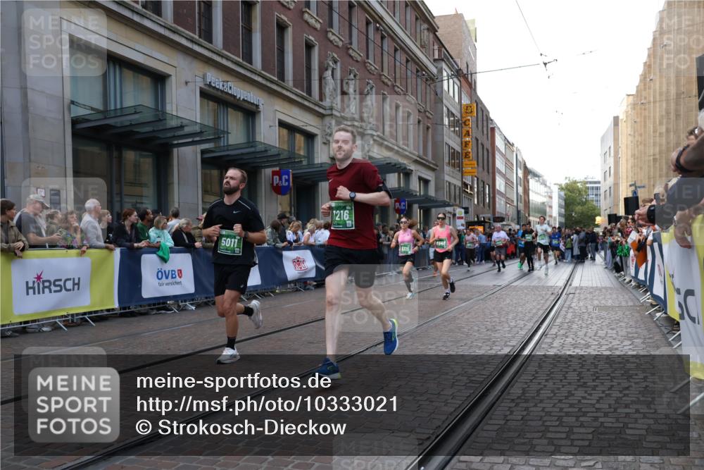 13.09.2026 - 21. swb-Marathon Bremen Strokosch-Dieckow http://msf.ph/oto/10333021 13.09.2026 13:23:30 Ziel 135, 342, 2210, 2288, 2485, 2490, 2517, 2560, 2627, 3044, 3138, 3642, 3856, 4601, 4671, 5011, 5104, 5116, 5146, 5231, 5908, 6157, 6332, 6648, 6843, 7094, 7105, 7216, 7357, 7475, 7761, 8051, 8052, 8095, 8290, 10059, 10115, 13007, 13197, 672, 1900, 2306, 2371, 2409, 2427, 2899, 3078, 3138, 3173, 3374, 3531, 3729, 3861, 3920, 3939, 5820, 5821, 6848, 6923, 8045, 8231, 8560, 8732, 8863, 9088, 9196, 9436, 9827, 10127 meine-sportfotos.de