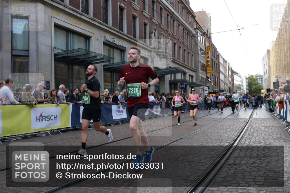 13.09.2026 - 21. swb-Marathon Bremen Strokosch-Dieckow http://msf.ph/oto/10333031 13.09.2026 13:23:31 Ziel 135, 342, 2210, 2288, 2485, 2490, 2517, 2560, 2627, 3044, 3642, 3856, 4601, 4671, 5011, 5104, 5116, 5146, 5231, 5908, 6157, 6332, 6648, 6772, 6843, 7094, 7105, 7216, 7357, 7475, 7761, 8051, 8052, 8095, 8290, 10059, 10115, 13007, 13197, 135, 672, 2306, 2371, 2409, 2427, 2490, 2627, 2899, 3078, 3138, 3173, 3531, 3856, 3861, 3939, 5820, 5821, 6843, 6848, 6923, 8045, 8231, 8560, 8863, 9088, 9196, 9436, 9827, 10127 meine-sportfotos.de