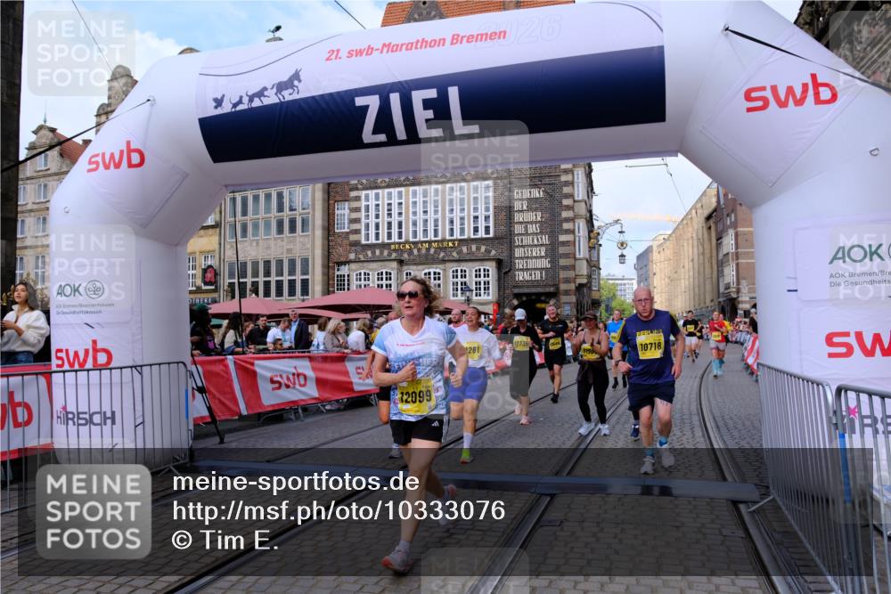 13.09.2026 - 21. swb-Marathon Bremen Tim E. http://msf.ph/oto/10333076 13.09.2026 11:05:24 Ziel 10370, 10465, 10576, 10718, 10741, 10800, 10850, 10975, 10995, 11102, 11105, 11157, 11218, 11281, 11326, 11584, 11616, 11722, 11900, 11939, 12002, 12011, 12064, 12079, 12080, 12099, 12235, 12335, 12522 meine-sportfotos.de