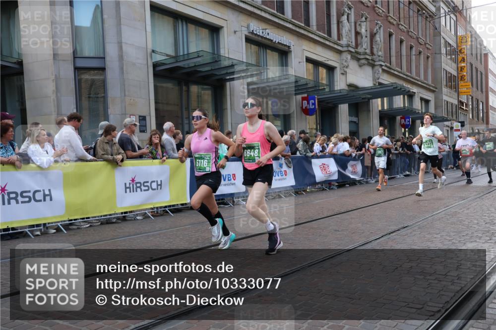 13.09.2026 - 21. swb-Marathon Bremen Strokosch-Dieckow http://msf.ph/oto/10333077 13.09.2026 13:23:33 Ziel 342, 2210, 2288, 2485, 2517, 2560, 3044, 3642, 4601, 4671, 5011, 5104, 5116, 5146, 5231, 5397, 5623, 5908, 6157, 6332, 6648, 6772, 7094, 7105, 7216, 7357, 7475, 7761, 8051, 8052, 8095, 8290, 10059, 10115, 13007, 13197, 135, 672, 2306, 2371, 2409, 2427, 2490, 2627, 2899, 3078, 3138, 3173, 3531, 3856, 3861, 3939, 5820, 5821, 5908, 6843, 6848, 6923, 8045, 8560, 8863, 9088, 9196, 9436, 9827, 10127 meine-sportfotos.de