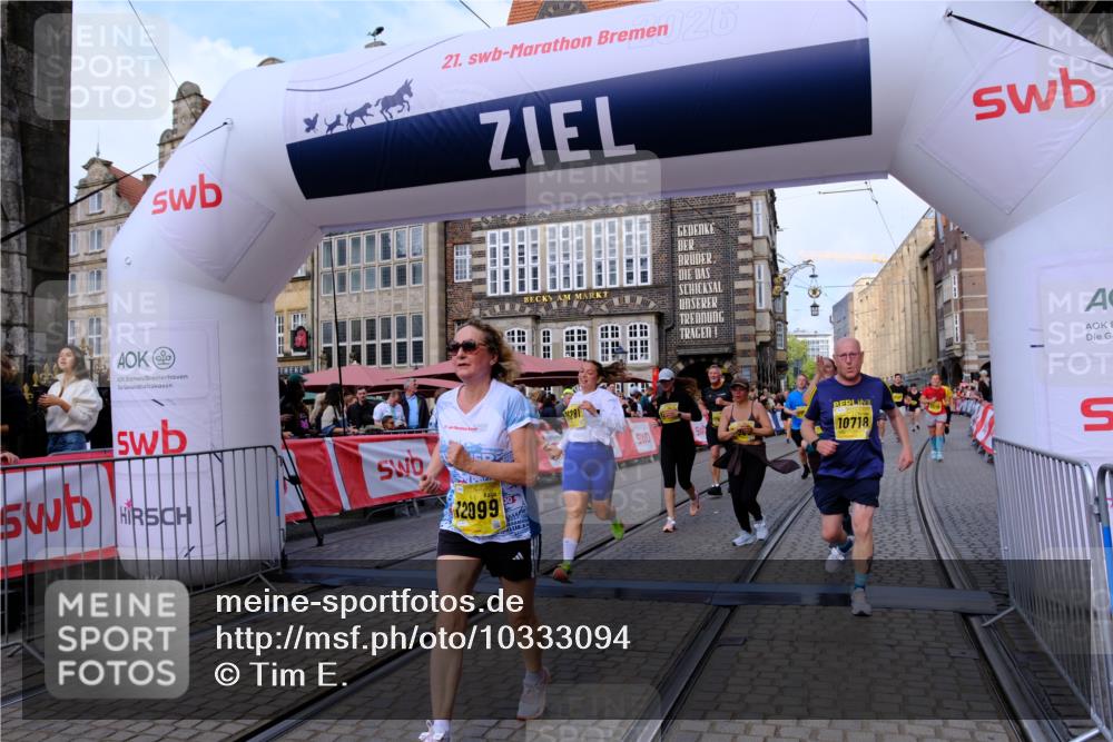 13.09.2026 - 21. swb-Marathon Bremen Tim E. http://msf.ph/oto/10333094 13.09.2026 11:05:24 Ziel 10370, 10465, 10576, 10718, 10741, 10800, 10850, 10975, 10995, 11102, 11105, 11157, 11218, 11281, 11326, 11584, 11616, 11722, 11900, 11939, 12002, 12011, 12064, 12079, 12080, 12099, 12235, 12335, 12522 meine-sportfotos.de