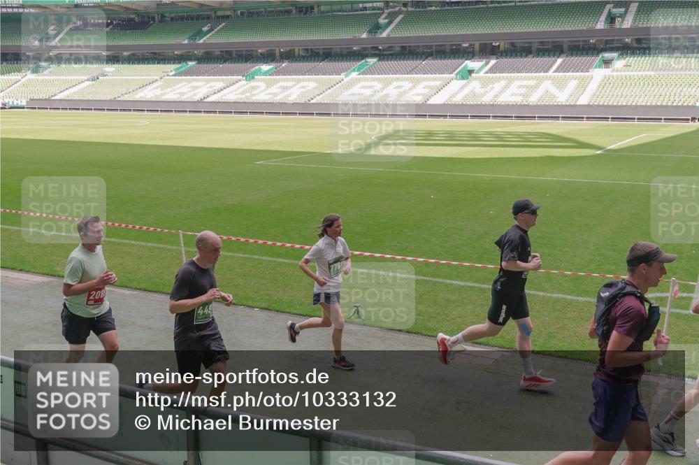 13.09.2026 - 21. swb-Marathon Bremen Michael Burmester http://msf.ph/oto/10333132 13.09.2026 13:05:24 Laufen im Stadion 178, 209, 217, 244, 323, 394, 430, 454, 534, 536, 565, 647, 784, 891, 900, 1073, 1239, 1243, 1274, 1307, 1308, 1343, 1373, 1380, 1456, 1533, 1581, 1627, 1653, 1656, 1687, 1780, 1914, 1932, 1941, 2023, 2076, 2089, 2126, 2241, 2244, 2265, 2301, 2310, 2355, 2369, 2393, 2430, 2452, 2464, 2602, 2723, 2742, 2764, 2867, 2872, 2891, 2910, 2919, 2957, 2959, 2985, 3028, 3030, 3115, 3217, 3278, 3320, 3343, 3419, 3425, 3444, 3485, 3521, 3796, 3909, 242 meine-sportfotos.de