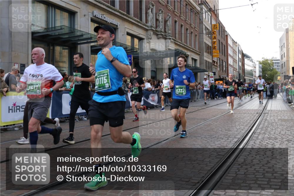 13.09.2026 - 21. swb-Marathon Bremen Strokosch-Dieckow http://msf.ph/oto/10333169 13.09.2026 13:23:37 Ziel 102, 342, 2210, 2288, 2370, 2517, 2967, 3044, 3372, 3642, 4601, 4671, 5011, 5104, 5116, 5146, 5231, 5257, 5397, 5623, 6332, 6648, 6772, 7094, 7105, 7216, 7357, 7475, 7761, 8051, 8052, 8179, 8290, 10059, 10115, 13007, 13197, 13219, 135, 672, 2371, 2409, 2485, 2490, 2560, 2627, 2899, 3078, 3138, 3173, 3531, 3856, 3861, 3939, 5820, 5821, 5908, 6157, 6843, 6848, 6923, 8095, 8560, 8863, 9088, 9196, 9436, 10127 meine-sportfotos.de