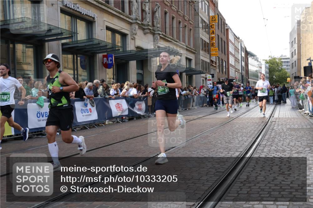 13.09.2026 - 21. swb-Marathon Bremen Strokosch-Dieckow http://msf.ph/oto/10333205 13.09.2026 13:23:38 Ziel 102, 342, 1199, 2210, 2288, 2370, 2517, 2967, 3044, 3372, 3642, 4601, 4671, 5011, 5104, 5116, 5146, 5231, 5257, 5397, 5623, 6332, 6648, 6772, 7094, 7105, 7216, 7357, 7475, 7761, 8051, 8052, 8179, 8290, 10059, 10115, 13007, 13197, 13219, 135, 672, 2371, 2409, 2485, 2490, 2560, 2627, 2899, 3078, 3138, 3173, 3531, 3642, 3856, 3861, 3939, 5820, 5821, 5908, 6157, 6843, 6848, 6923, 8095, 8560, 8863, 9088, 9196, 9436 meine-sportfotos.de