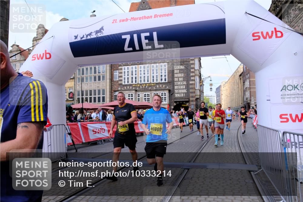 13.09.2026 - 21. swb-Marathon Bremen Tim E. http://msf.ph/oto/10333214 13.09.2026 11:05:27 Ziel 10370, 10411, 10465, 10576, 10697, 10718, 10800, 10802, 10850, 10975, 10995, 11102, 11105, 11157, 11218, 11281, 11326, 11584, 11616, 11722, 11900, 12002, 12011, 12064, 12079, 12080, 12099, 12335, 12522 meine-sportfotos.de