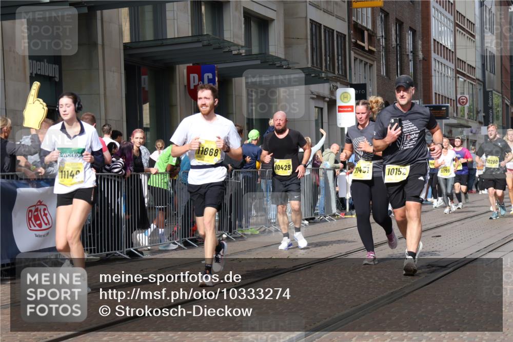 13.09.2026 - 21. swb-Marathon Bremen Strokosch-Dieckow http://msf.ph/oto/10333274 13.09.2026 11:03:38 Ziel 10152, 10357, 10390, 10403, 10429, 10516, 10607, 10659, 10671, 10672, 10720, 10726, 10796, 10912, 10913, 10918, 11149, 11318, 11319, 11325, 11451, 11470, 11471, 11511, 11618, 11868, 11909, 11967, 12103, 12113, 12140, 12260, 12392, 12433, 12504, 10090, 10091, 10092, 10187, 10237, 10309, 10327, 10420, 10569, 10724, 10902, 10904, 10950, 11211, 11411, 11595, 11598, 11655, 11746, 11773, 12068, 12074, 12184, 12185, 12611 meine-sportfotos.de