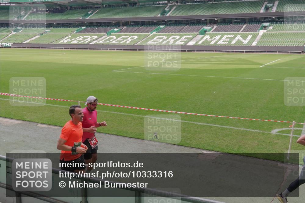 13.09.2026 - 21. swb-Marathon Bremen Michael Burmester http://msf.ph/oto/10333316 13.09.2026 13:05:49 Laufen im Stadion 109, 178, 217, 244, 287, 303, 323, 394, 430, 454, 536, 565, 578, 613, 647, 784, 891, 900, 1073, 1205, 1239, 1243, 1274, 1307, 1308, 1365, 1373, 1380, 1456, 1533, 1574, 1581, 1627, 1656, 1687, 1780, 1823, 1848, 1909, 1914, 1932, 1941, 2023, 2076, 2089, 2126, 2241, 2244, 2265, 2275, 2301, 2310, 2355, 2356, 2393, 2430, 2452, 2464, 2602, 2723, 2742, 2764, 2867, 2872, 2902, 2910, 2919, 2957, 2959, 2985, 3030, 3115, 3217, 3278, 3320, 3343, 3419, 3444, 3485, 3909 meine-sportfotos.de
