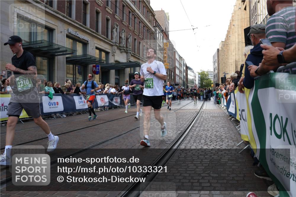 13.09.2026 - 21. swb-Marathon Bremen Strokosch-Dieckow http://msf.ph/oto/10333321 13.09.2026 13:23:42 Ziel 102, 342, 776, 909, 1199, 2210, 2288, 2370, 2517, 2967, 3044, 3372, 4671, 5011, 5104, 5116, 5146, 5208, 5257, 5397, 5481, 5623, 6105, 6332, 6648, 6772, 7059, 7094, 7105, 7357, 7475, 7761, 8051, 8052, 8082, 8179, 9087, 10059, 10115, 13007, 13197, 13219, 135, 672, 2371, 2409, 2485, 2490, 2560, 2627, 3078, 3138, 3173, 3531, 3642, 3856, 3861, 3939, 4601, 5011, 5231, 5908, 6157, 6843, 6848, 6923, 7216, 8095, 8290, 8560, 8863, 9088, 9196 meine-sportfotos.de