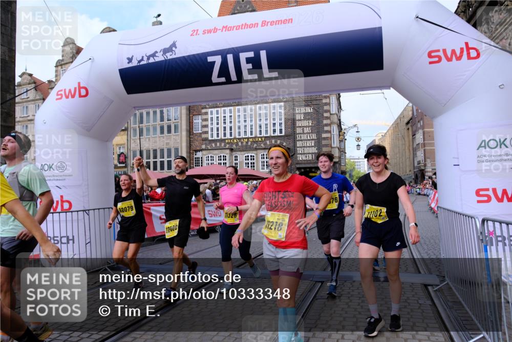 13.09.2026 - 21. swb-Marathon Bremen Tim E. http://msf.ph/oto/10333348 13.09.2026 11:05:31 Ziel 10370, 10411, 10576, 10697, 10717, 10718, 10800, 10802, 10995, 11102, 11105, 11157, 11218, 11281, 11326, 11334, 11584, 11616, 11722, 11900, 12002, 12011, 12064, 12079, 12080, 12099, 12335 meine-sportfotos.de