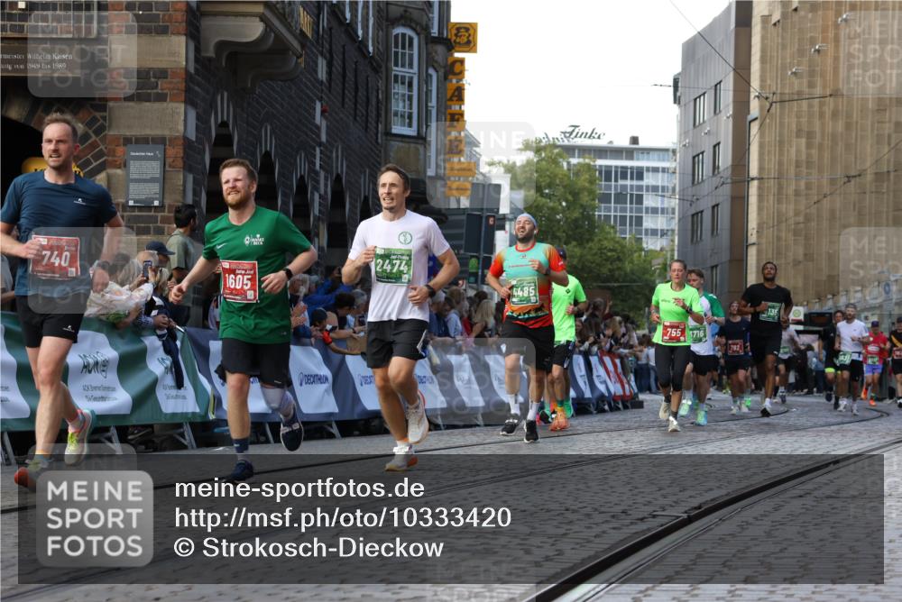 13.09.2026 - 21. swb-Marathon Bremen Strokosch-Dieckow http://msf.ph/oto/10333420 13.09.2026 13:16:39 Ziel 481, 663, 740, 755, 792, 1162, 1605, 2604, 5554, 5963, 6106, 6721, 6744, 7053, 7603, 7801, 8398, 9031, 9115, 13008, 385, 472, 675, 696, 734, 827, 1970, 2473, 2474, 2809, 3716, 3961, 4135, 4137, 4485, 5772, 6049, 6531, 6535, 6819, 7297, 7387, 7875 meine-sportfotos.de