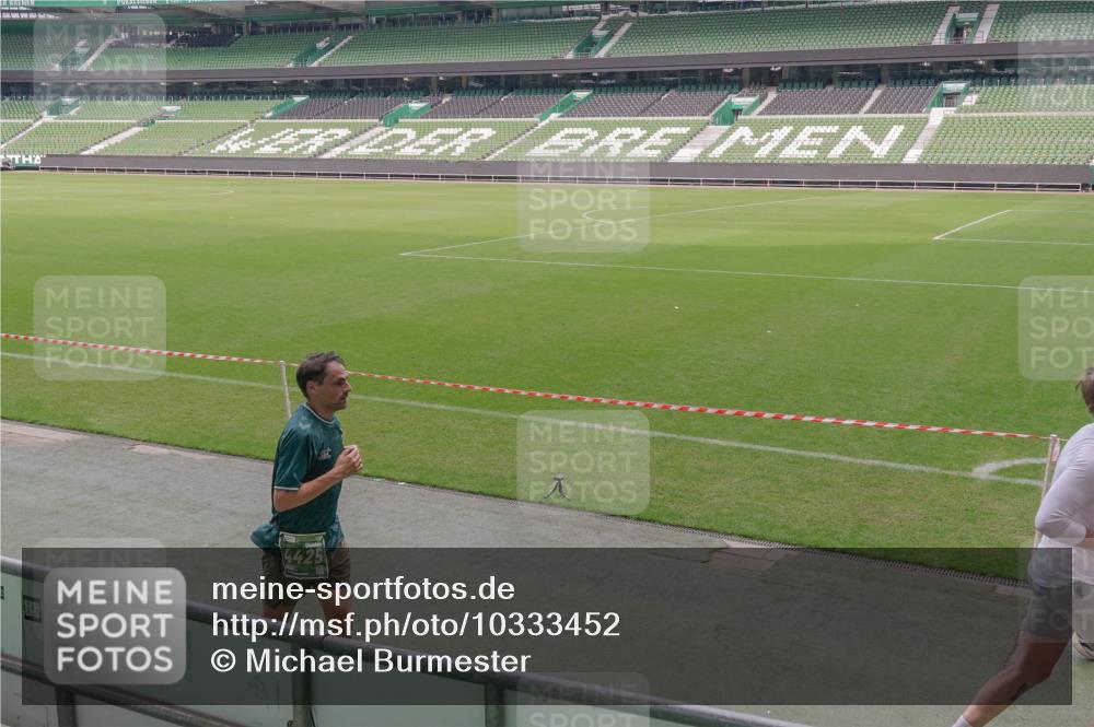 13.09.2026 - 21. swb-Marathon Bremen Michael Burmester http://msf.ph/oto/10333452 13.09.2026 13:06:01 Laufen im Stadion 109, 178, 217, 244, 287, 303, 310, 323, 372, 394, 430, 454, 536, 578, 613, 647, 784, 831, 891, 900, 1073, 1083, 1205, 1239, 1243, 1274, 1307, 1308, 1365, 1380, 1437, 1456, 1533, 1545, 1574, 1581, 1627, 1656, 1687, 1780, 1823, 1848, 1909, 1914, 1932, 1941, 2023, 2076, 2089, 2126, 2241, 2244, 2265, 2275, 2301, 2310, 2355, 2356, 2393, 2430, 2452, 2464, 2602, 2707, 2723, 2742, 2764, 2867, 2902, 2910, 2919, 2959, 2985, 3030, 3115, 3278, 3320, 3343, 3444, 3485 meine-sportfotos.de
