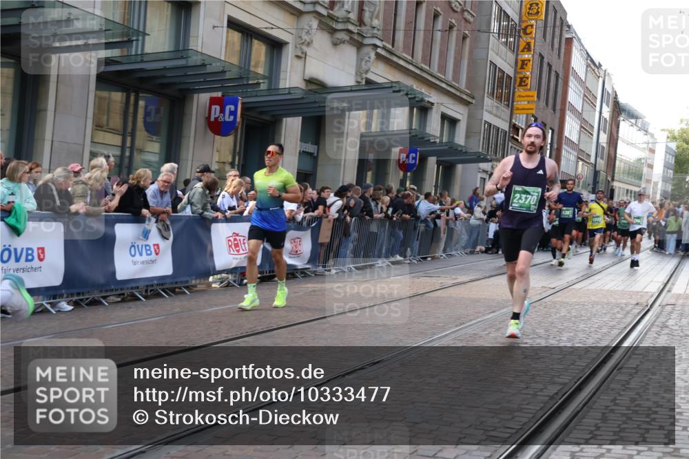 13.09.2026 - 21. swb-Marathon Bremen Strokosch-Dieckow http://msf.ph/oto/10333477 13.09.2026 13:23:47 Ziel 102, 342, 776, 909, 1199, 2210, 2370, 2491, 2517, 2967, 3044, 3372, 5012, 5104, 5146, 5208, 5257, 5397, 5481, 5623, 5928, 6105, 6772, 7059, 7069, 7081, 7094, 7105, 7357, 7761, 8051, 8052, 8082, 8179, 9087, 9916, 10059, 13007, 13197, 13219, 135, 672, 2288, 2371, 2409, 2485, 2490, 2560, 2627, 3078, 3138, 3173, 3642, 3856, 3861, 3939, 4601, 4671, 5011, 5116, 5231, 5908, 6157, 6332, 6648, 6843, 6848, 7216, 7475, 8095, 8290, 8560, 9088, 9196, 10115 meine-sportfotos.de