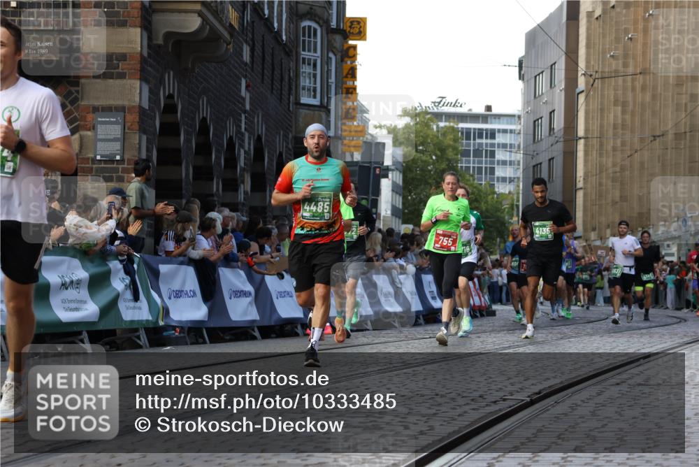 13.09.2026 - 21. swb-Marathon Bremen Strokosch-Dieckow http://msf.ph/oto/10333485 13.09.2026 13:16:40 Ziel 481, 663, 740, 755, 792, 1076, 1162, 1605, 2604, 5554, 5963, 6106, 6721, 6744, 7053, 7603, 7801, 8171, 8288, 8398, 9031, 9115, 13008, 385, 472, 675, 696, 734, 827, 1970, 2319, 2473, 2809, 3716, 3961, 4135, 4137, 4485, 5772, 6049, 6531, 6535, 6819, 7297, 7387 meine-sportfotos.de