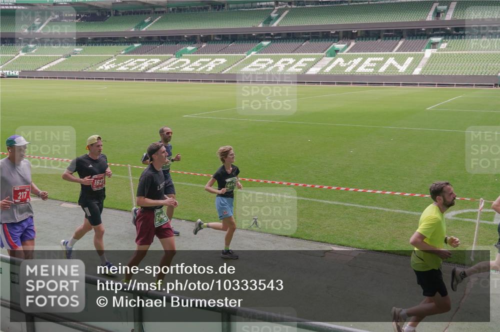 13.09.2026 - 21. swb-Marathon Bremen Michael Burmester http://msf.ph/oto/10333543 13.09.2026 13:06:15 Laufen im Stadion 109, 178, 217, 244, 287, 303, 310, 323, 372, 394, 430, 454, 536, 578, 613, 647, 784, 831, 891, 900, 1073, 1083, 1205, 1239, 1243, 1274, 1307, 1308, 1365, 1369, 1380, 1437, 1533, 1545, 1574, 1581, 1627, 1656, 1780, 1823, 1848, 1871, 1909, 1914, 1932, 1941, 2023, 2076, 2089, 2090, 2126, 2241, 2244, 2265, 2275, 2301, 2310, 2355, 2356, 2393, 2440, 2464, 2602, 2699, 2707, 2723, 2742, 2764, 2818, 2902, 2959, 2985, 3030, 3115, 3278, 3320, 3343, 3444, 3485 meine-sportfotos.de