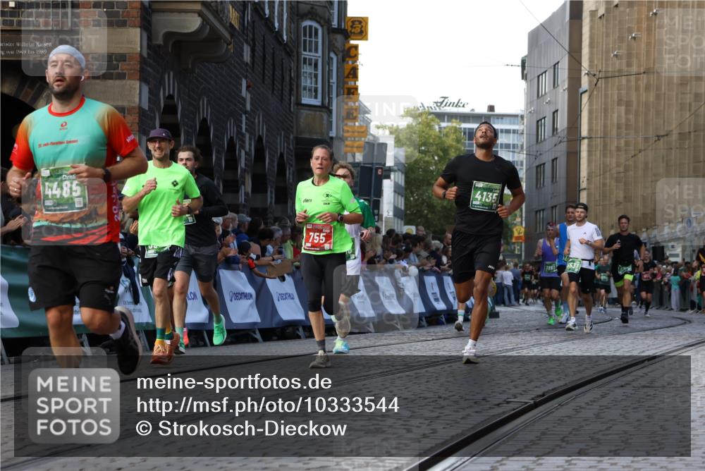 13.09.2026 - 21. swb-Marathon Bremen Strokosch-Dieckow http://msf.ph/oto/10333544 13.09.2026 13:16:42 Ziel 481, 740, 755, 792, 1076, 1162, 1605, 2604, 5554, 5963, 6721, 7053, 7603, 7801, 8171, 8288, 8398, 9031, 9115, 13008, 385, 472, 675, 734, 827, 1970, 2319, 2473, 2809, 3706, 3716, 3961, 4135, 4137, 5772, 6049, 6531, 6535, 6819, 7297, 7387 meine-sportfotos.de