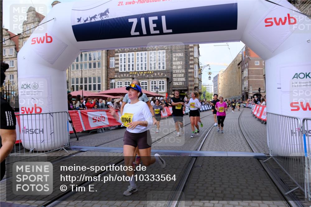 13.09.2026 - 21. swb-Marathon Bremen Tim E. http://msf.ph/oto/10333564 13.09.2026 11:05:43 Ziel 10186, 10411, 10432, 10576, 10697, 10717, 10802, 11146, 11314, 11326, 11334, 11387, 11394, 11521, 11571, 11572, 11724, 11892, 12011, 12055, 12079, 12080, 12251, 12273, 12330, 12362 meine-sportfotos.de