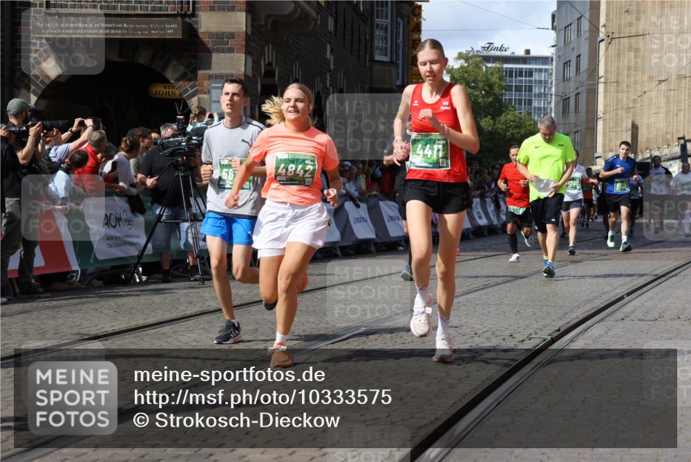 13.09.2026 - 21. swb-Marathon Bremen Strokosch-Dieckow http://msf.ph/oto/10333575 13.09.2026 13:25:48 Ziel 209, 260, 1650, 1658, 2046, 3168, 3186, 3806, 4294, 4717, 5703, 5755, 5814, 6113, 6380, 7252, 8357, 8545, 8597, 8695, 8769, 8890, 9299, 9460, 9468, 9506, 9563, 13025, 1163, 1647, 2033, 2062, 2708, 2987, 3248, 3516, 4067, 4476, 5013, 5558, 5622, 5701, 6135, 6605, 7638, 7780, 8271, 8361, 8592, 9266, 9794 meine-sportfotos.de