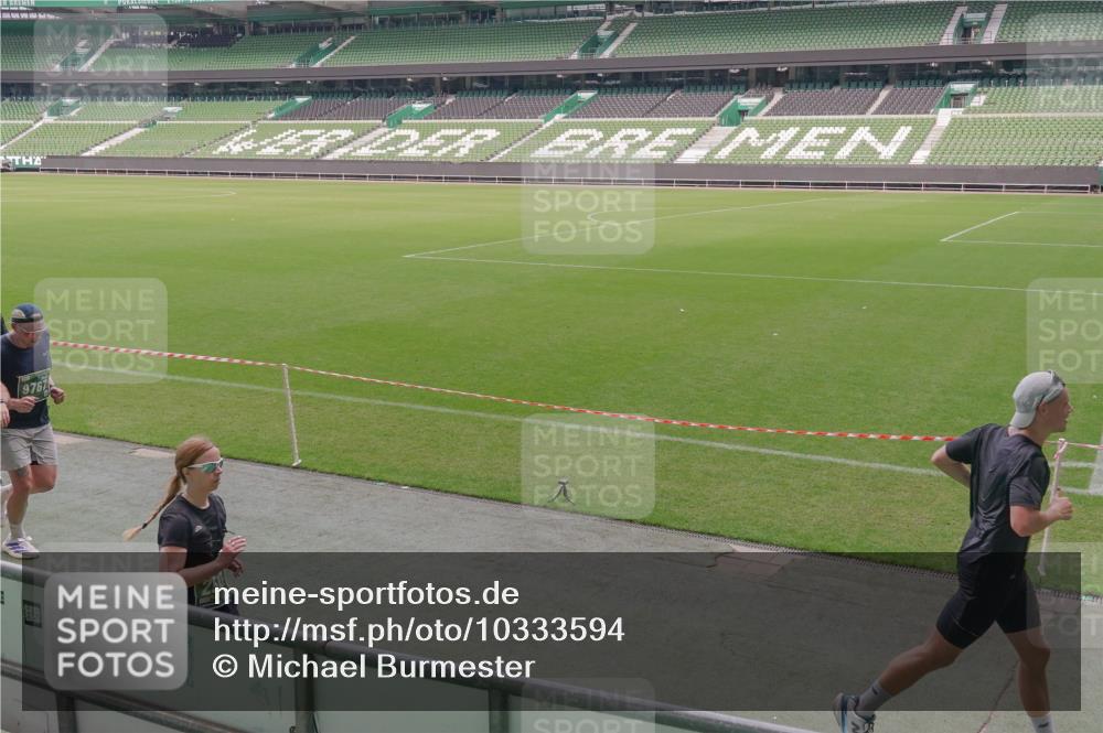 13.09.2026 - 21. swb-Marathon Bremen Michael Burmester http://msf.ph/oto/10333594 13.09.2026 13:06:25 Laufen im Stadion 109, 156, 217, 244, 287, 303, 310, 323, 372, 394, 430, 454, 536, 578, 613, 647, 716, 784, 831, 891, 900, 922, 1073, 1083, 1205, 1243, 1274, 1308, 1365, 1369, 1380, 1437, 1533, 1545, 1574, 1581, 1627, 1823, 1848, 1871, 1909, 1914, 1932, 1938, 2076, 2089, 2090, 2126, 2219, 2241, 2244, 2265, 2275, 2301, 2310, 2318, 2355, 2356, 2393, 2440, 2464, 2602, 2699, 2707, 2721, 2742, 2764, 2818, 2902, 2911, 2959, 2960, 2985, 3030, 3115, 3278, 3444, 3485 meine-sportfotos.de