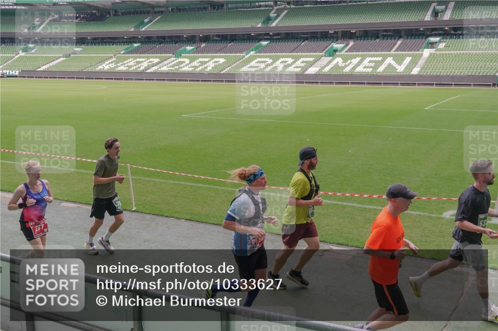 13.09.2026 - 21. swb-Marathon Bremen Michael Burmester http://msf.ph/oto/10333627 13.09.2026 13:06:28 Laufen im Stadion 109, 156, 217, 244, 287, 303, 310, 323, 372, 394, 430, 454, 536, 578, 613, 647, 716, 784, 831, 834, 891, 900, 922, 1073, 1083, 1205, 1243, 1274, 1308, 1365, 1369, 1380, 1437, 1533, 1545, 1574, 1581, 1823, 1848, 1871, 1909, 1914, 1926, 1938, 2076, 2089, 2090, 2126, 2219, 2241, 2244, 2265, 2275, 2301, 2310, 2318, 2355, 2356, 2393, 2440, 2464, 2602, 2699, 2707, 2721, 2742, 2764, 2818, 2902, 2911, 2959, 2960, 2985, 3030, 3115, 3278, 3444, 3485 meine-sportfotos.de