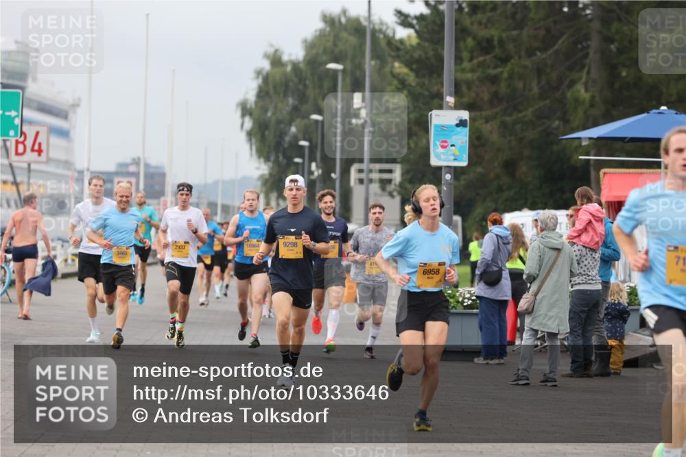 13.09.2026 - Kiel Lauf Andreas Tolksdorf http://msf.ph/oto/10333646 13.09.2026 09:51:52 Kiellinie 4, 2937, 3465, 10964, 9298, 415, 6958 meine-sportfotos.de