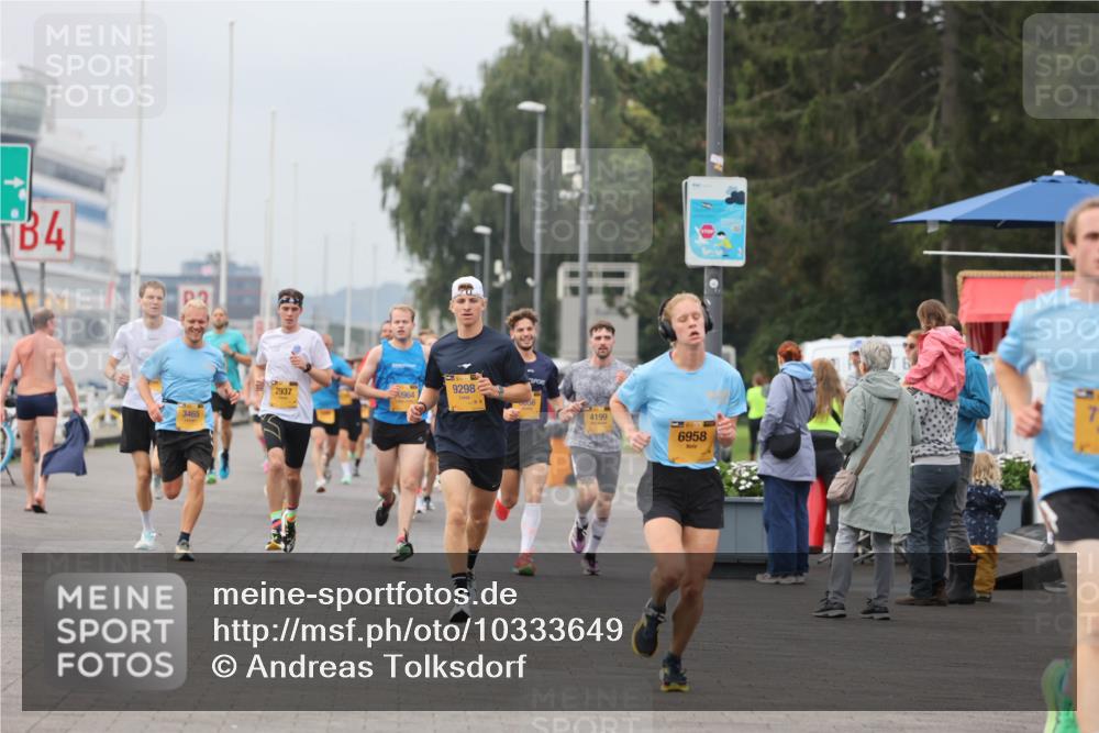 13.09.2026 - Kiel Lauf Andreas Tolksdorf http://msf.ph/oto/10333649 13.09.2026 09:51:52 Kiellinie 4, 9298, 2937, 0964, 3465, 4199, 39, 6958 meine-sportfotos.de