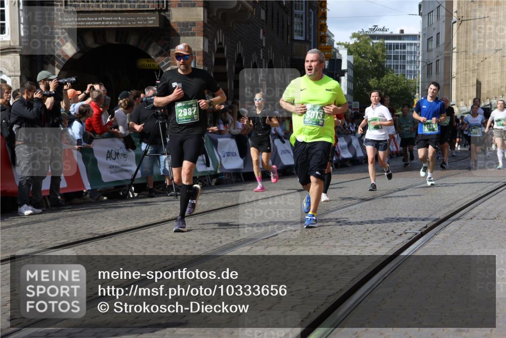 13.09.2026 - 21. swb-Marathon Bremen Strokosch-Dieckow http://msf.ph/oto/10333656 13.09.2026 13:25:50 Ziel 191, 209, 260, 1650, 1658, 2046, 3124, 3168, 3186, 3806, 4294, 4717, 5703, 5755, 5814, 6380, 7252, 8357, 8545, 8597, 8695, 8769, 8890, 9299, 9440, 9460, 9468, 9506, 13025, 1163, 1647, 2062, 2666, 2708, 2987, 3248, 3516, 4067, 4476, 5558, 5701, 6135, 6605, 7638, 7780, 8271, 8361, 8592, 9266, 9794 meine-sportfotos.de