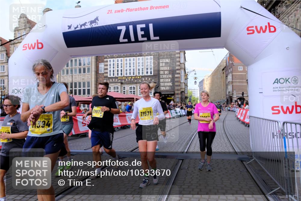 13.09.2026 - 21. swb-Marathon Bremen Tim E. http://msf.ph/oto/10333670 13.09.2026 11:05:45 Ziel 10186, 10259, 10260, 10411, 10432, 10697, 10717, 10802, 10864, 11146, 11314, 11334, 11387, 11394, 11520, 11521, 11571, 11572, 11724, 11791, 11892, 12055, 12251, 12273, 12330, 12362 meine-sportfotos.de