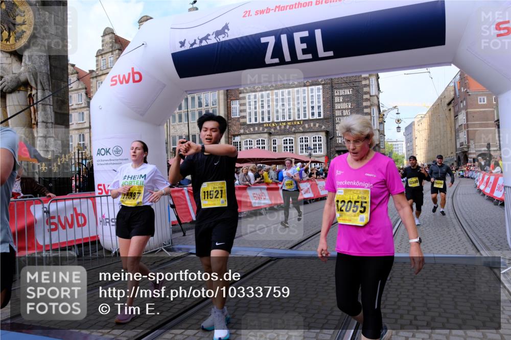 13.09.2026 - 21. swb-Marathon Bremen Tim E. http://msf.ph/oto/10333759 13.09.2026 11:05:47 Ziel 10186, 10259, 10260, 10432, 10717, 10864, 11146, 11314, 11334, 11387, 11394, 11520, 11521, 11571, 11572, 11724, 11791, 11892, 11947, 12055, 12251, 12273, 12330, 12362, 12501 meine-sportfotos.de