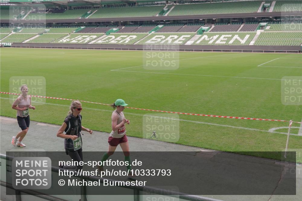 13.09.2026 - 21. swb-Marathon Bremen Michael Burmester http://msf.ph/oto/10333793 13.09.2026 13:06:49 Laufen im Stadion 109, 132, 156, 217, 244, 287, 303, 310, 372, 394, 430, 454, 489, 578, 607, 613, 682, 716, 784, 831, 834, 846, 891, 900, 922, 1083, 1173, 1189, 1205, 1274, 1365, 1369, 1380, 1387, 1437, 1532, 1533, 1545, 1574, 1581, 1600, 1823, 1841, 1848, 1854, 1871, 1909, 1926, 1938, 2070, 2076, 2090, 2219, 2244, 2265, 2275, 2283, 2310, 2318, 2355, 2356, 2393, 2440, 2464, 2699, 2707, 2721, 2731, 2755, 2818, 2902, 2911, 2949, 2960, 3115, 3444, 3485 meine-sportfotos.de
