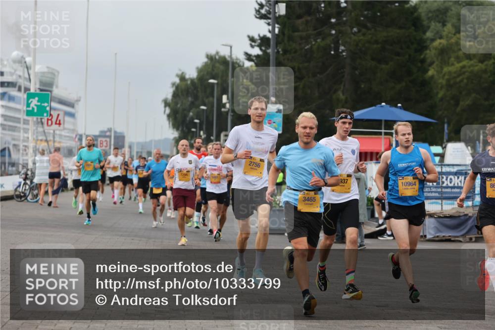 13.09.2026 - Kiel Lauf Andreas Tolksdorf http://msf.ph/oto/10333799 13.09.2026 09:51:58 Kiellinie 4, 83, 7294, 2756, 10964, 86, 3465, 937 meine-sportfotos.de