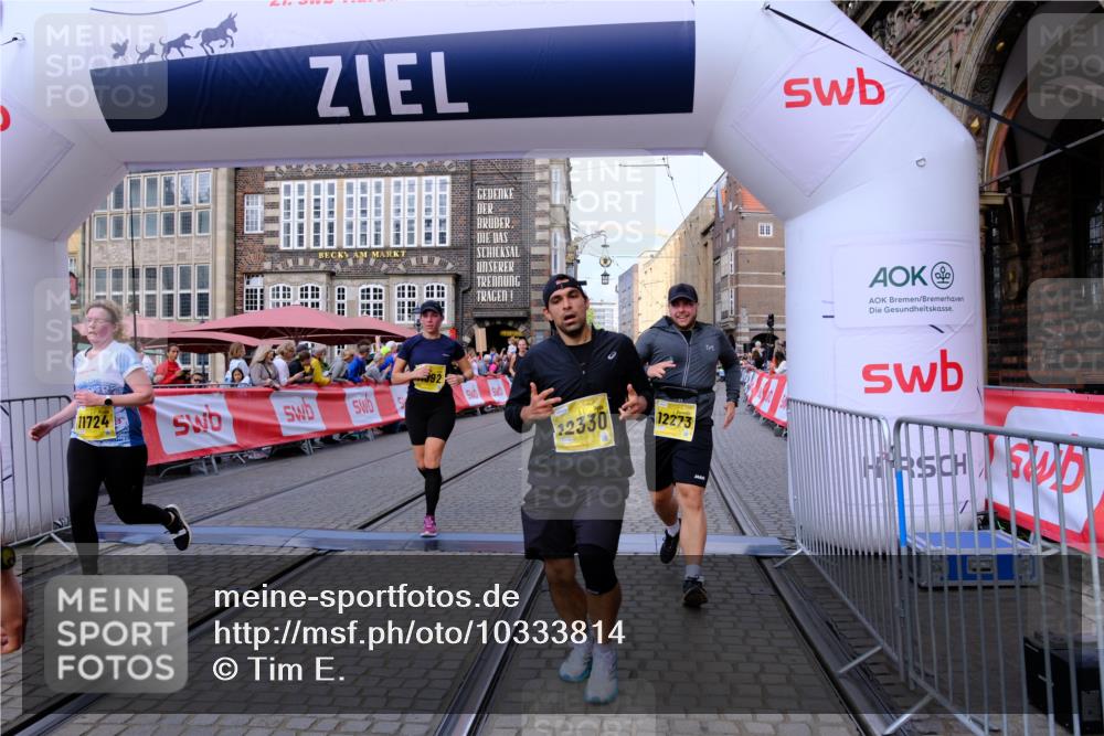 13.09.2026 - 21. swb-Marathon Bremen Tim E. http://msf.ph/oto/10333814 13.09.2026 11:05:49 Ziel 10186, 10259, 10260, 10432, 10717, 10864, 11146, 11314, 11334, 11387, 11394, 11520, 11521, 11571, 11572, 11724, 11791, 11892, 11947, 12055, 12156, 12251, 12273, 12330, 12362, 12501 meine-sportfotos.de