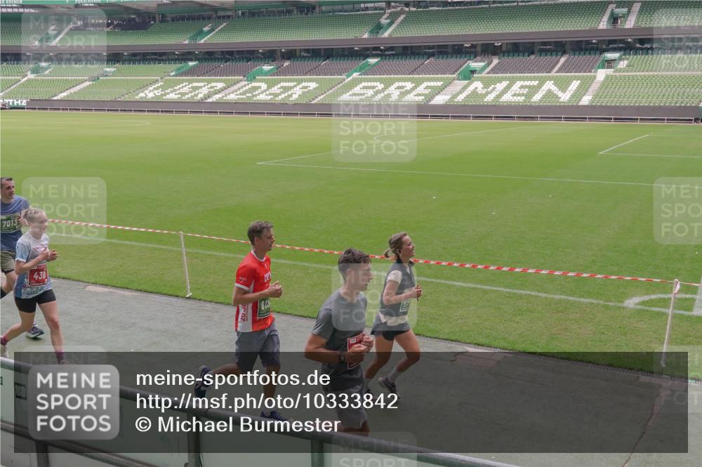 13.09.2026 - 21. swb-Marathon Bremen Michael Burmester http://msf.ph/oto/10333842 13.09.2026 13:06:54 Laufen im Stadion 109, 132, 156, 217, 287, 303, 310, 372, 394, 430, 454, 489, 578, 607, 613, 682, 716, 784, 809, 831, 834, 846, 891, 900, 922, 1083, 1173, 1189, 1205, 1274, 1322, 1364, 1365, 1369, 1380, 1387, 1437, 1532, 1533, 1545, 1574, 1581, 1600, 1823, 1841, 1848, 1854, 1871, 1909, 1926, 1938, 2070, 2076, 2090, 2219, 2244, 2265, 2275, 2283, 2310, 2318, 2355, 2356, 2393, 2405, 2440, 2464, 2492, 2565, 2699, 2707, 2721, 2731, 2755, 2818, 2902, 2911, 2949, 2960, 3115, 3485 meine-sportfotos.de
