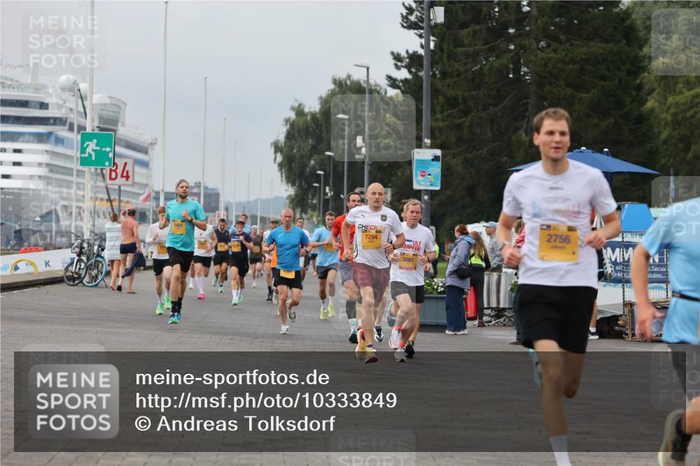 13.09.2026 - Kiel Lauf Andreas Tolksdorf http://msf.ph/oto/10333849 13.09.2026 09:51:59 Kiellinie 3, 4, 7294, 2664, 5001, 2756 meine-sportfotos.de
