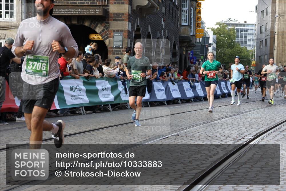 13.09.2026 - 21. swb-Marathon Bremen Strokosch-Dieckow http://msf.ph/oto/10333883 13.09.2026 13:16:58 Ziel 472, 675, 696, 734, 816, 827, 985, 1076, 1162, 2473, 2474, 2809, 3716, 4135, 4485, 5255, 5772, 6367, 6531, 6535, 7053, 7603, 7875, 8171, 8288, 2052, 3246, 4156, 6624, 6704, 6759, 6953, 7284, 8111, 8418, 8858 meine-sportfotos.de