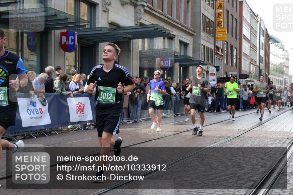 13.09.2026 - 21. swb-Marathon Bremen Strokosch-Dieckow http://msf.ph/oto/10333912 13.09.2026 13:23:56 Ziel 102, 776, 909, 1199, 1250, 2295, 2370, 2491, 2967, 3372, 4000, 4559, 5012, 5208, 5257, 5397, 5481, 5623, 5928, 5929, 6105, 6772, 7059, 7069, 7081, 7156, 8082, 8179, 8415, 9087, 9573, 9916, 13219, 135, 342, 2210, 2288, 2485, 2490, 2517, 2560, 2627, 3044, 3642, 3856, 4601, 4671, 5011, 5104, 5116, 5146, 5231, 5908, 6157, 6332, 6648, 6772, 6843, 7094, 7105, 7216, 7357, 7475, 7761, 8051, 8052, 8095, 8290, 10059, 10115, 13007, 13197 meine-sportfotos.de