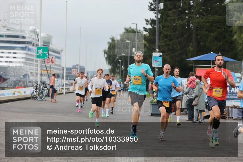 13.09.2026 - Kiel Lauf Andreas Tolksdorf http://msf.ph/oto/10333950 13.09.2026 09:52:02 Kiellinie 4, 83, 2107, 38, 2664, 6585, 69, 39, 4564 meine-sportfotos.de