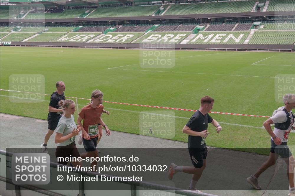 13.09.2026 - 21. swb-Marathon Bremen Michael Burmester http://msf.ph/oto/10334032 13.09.2026 13:07:19 Laufen im Stadion 109, 132, 156, 287, 303, 310, 372, 430, 454, 489, 578, 607, 613, 682, 716, 784, 800, 808, 809, 831, 834, 846, 911, 922, 1083, 1173, 1189, 1205, 1210, 1274, 1322, 1364, 1365, 1369, 1387, 1395, 1437, 1532, 1545, 1574, 1581, 1600, 1823, 1831, 1841, 1848, 1854, 1871, 1909, 1926, 1938, 2003, 2070, 2076, 2090, 2215, 2219, 2275, 2283, 2318, 2355, 2356, 2366, 2393, 2405, 2440, 2492, 2565, 2611, 2699, 2707, 2721, 2731, 2755, 2782, 2802, 2818, 2831, 2866, 2902, 2911, 2949, 2960 meine-sportfotos.de