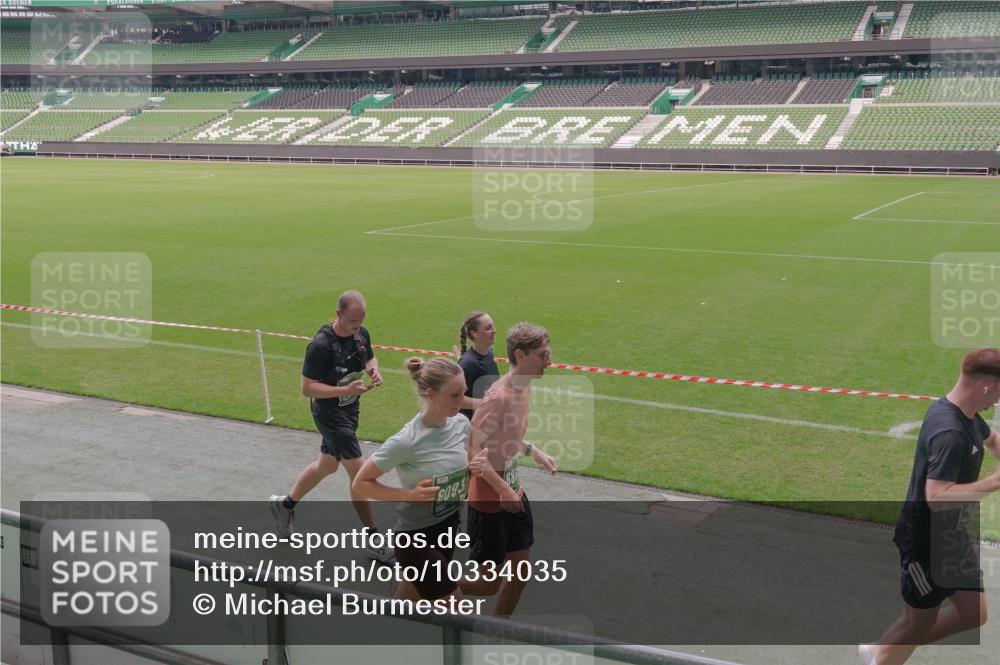 13.09.2026 - 21. swb-Marathon Bremen Michael Burmester http://msf.ph/oto/10334035 13.09.2026 13:07:19 Laufen im Stadion 109, 132, 156, 287, 303, 310, 372, 430, 454, 489, 578, 607, 613, 682, 716, 784, 800, 808, 809, 831, 834, 846, 911, 922, 1083, 1173, 1189, 1205, 1210, 1274, 1322, 1364, 1365, 1369, 1387, 1395, 1437, 1532, 1545, 1574, 1581, 1600, 1823, 1831, 1841, 1848, 1854, 1871, 1909, 1926, 1938, 2003, 2070, 2076, 2090, 2215, 2219, 2275, 2283, 2318, 2355, 2356, 2366, 2393, 2405, 2440, 2492, 2565, 2611, 2699, 2707, 2721, 2731, 2755, 2782, 2802, 2818, 2831, 2866, 2902, 2911, 2949, 2960 meine-sportfotos.de